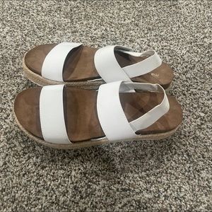Size 9 white wedge sandals